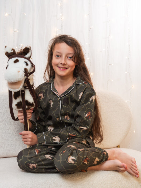 Piżama Dziecięca - Sen Księżczniczki w Bajkowej Stajni